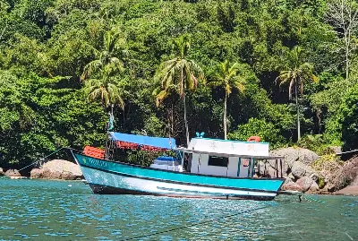 Grande Traineira de Turismo 102 Passageiros