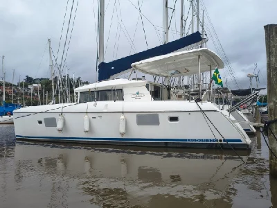 Lagoon 421